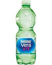 Nestlé Vera mit Kohlensäure (grün) *
(Bestellung nur ganze Paletten)